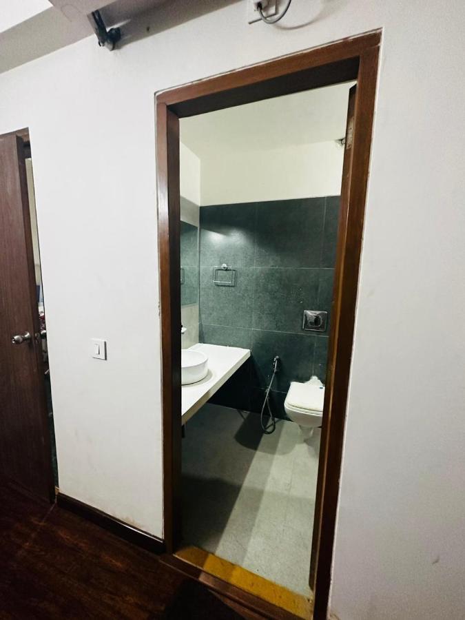 River Front Property Ahmedabad Esterno foto