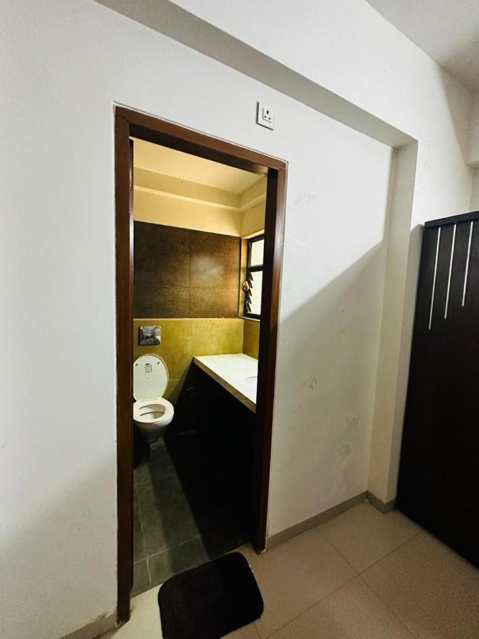 River Front Property Ahmedabad Esterno foto