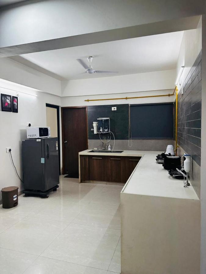 River Front Property Ahmedabad Esterno foto